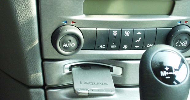 Karta Hands Free w Renault Laguna II /INTERIA.PL