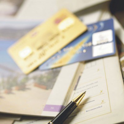 Karta kredytowa może być instrumentem do zaciągania darmowych kredytów albo pułapką zadłużenia /&copy; Bauer