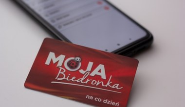 Karta Moja Biedronka ma ukrytą funkcją. Mało kto wie, że wystarczy kliknąć w aplikacji