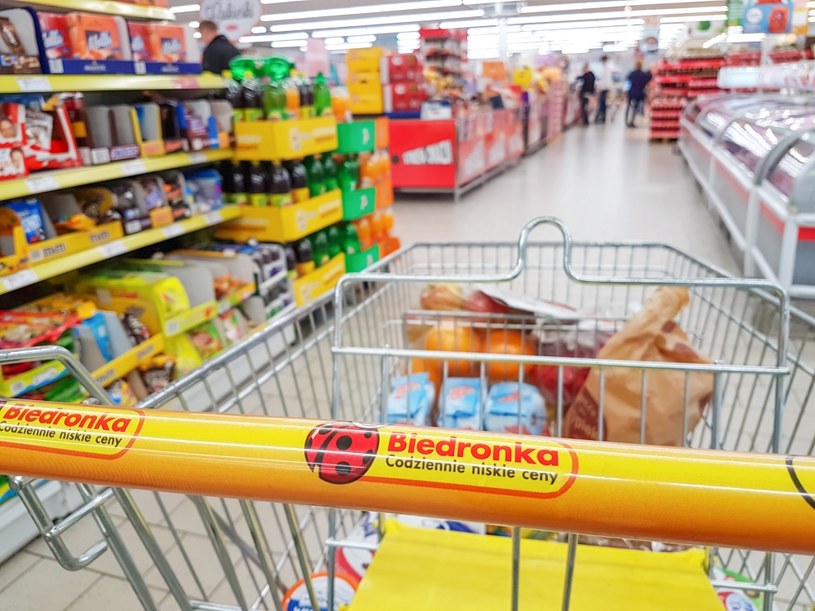 Karta Moja Biedronka ma ukrytą funkcję /123RF/PICSEL