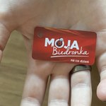 Karta Moja Biedronka musi zostać wyrobiona od nowa. Klienci nie mają wyboru