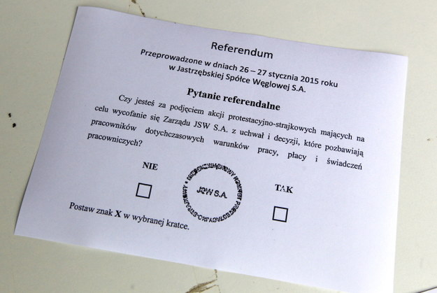 Karta referendalna /PAP/Andrzej Grygiel    /PAP