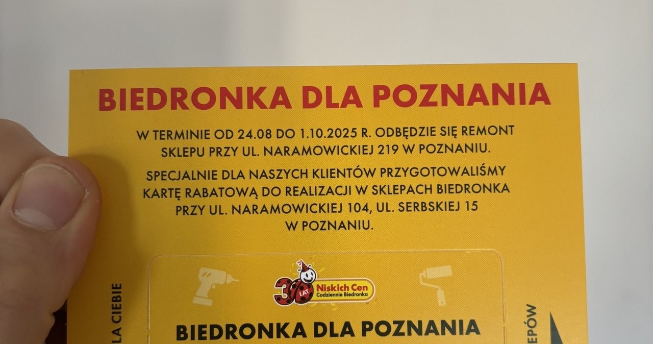 Karta zniżkowa przyznawana przez Biedronkę klientom sklepu, który będzie przechodził remont. /Przemysław Terlecki /INTERIA.PL