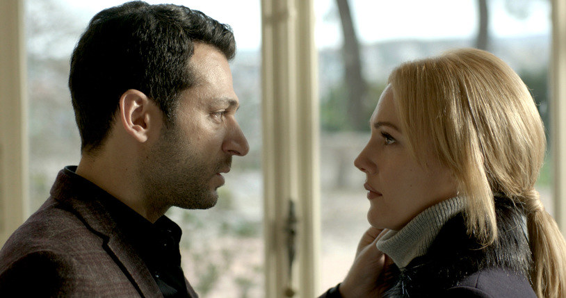 Kartal (Murat Yildirim) i jego ukochana Selin (Meryem Uzerli) /materiały prasowe