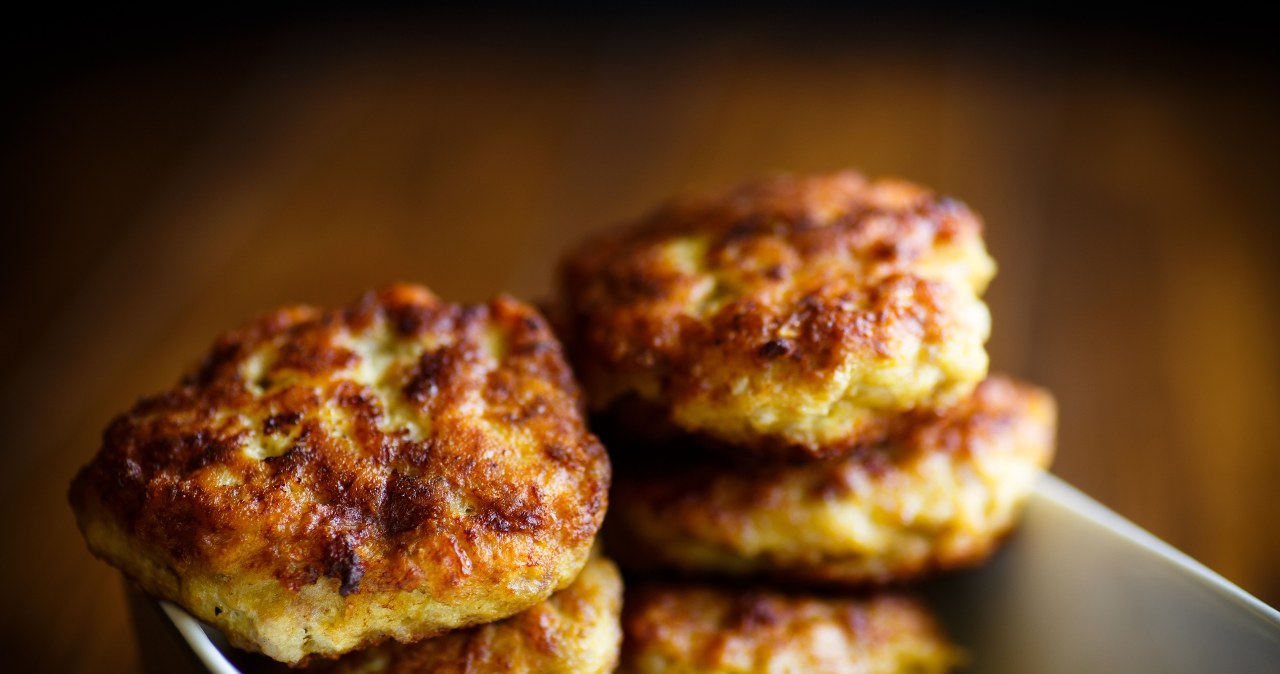 Kartoflaczki to sprytny sposób na wykorzystanie ugotowanych ziemniaków /rawlik /123RF/PICSEL