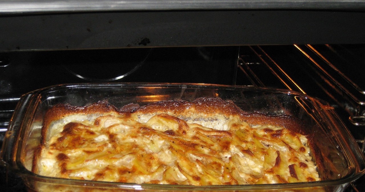 Картопляну бабку можна випікати в порційних формах для кексів або у звичайному посуді для запікання /pixabay.com