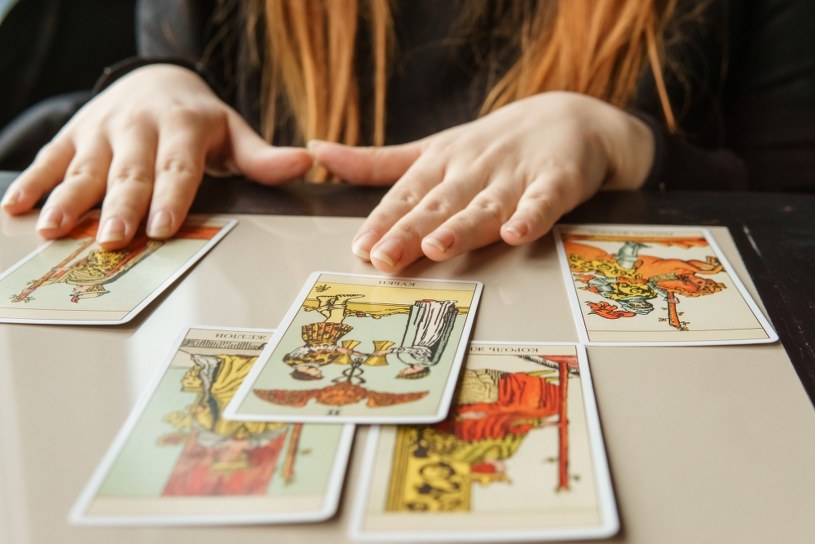 Karty na 28 lutego. Wróżka Diana stawia tarota wszystkim znakom zodiaku