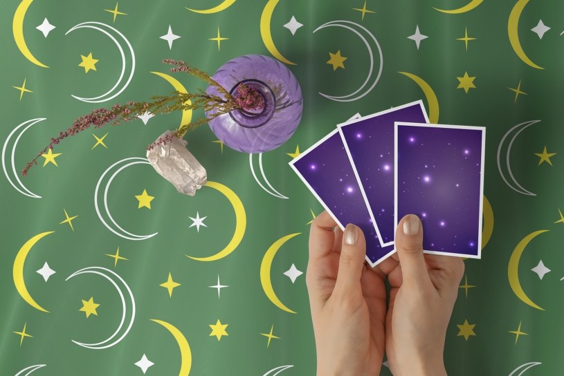Karty na 5 kwietnia. Wróżka Diana stawia tarota wszystkim znakom zodiaku 