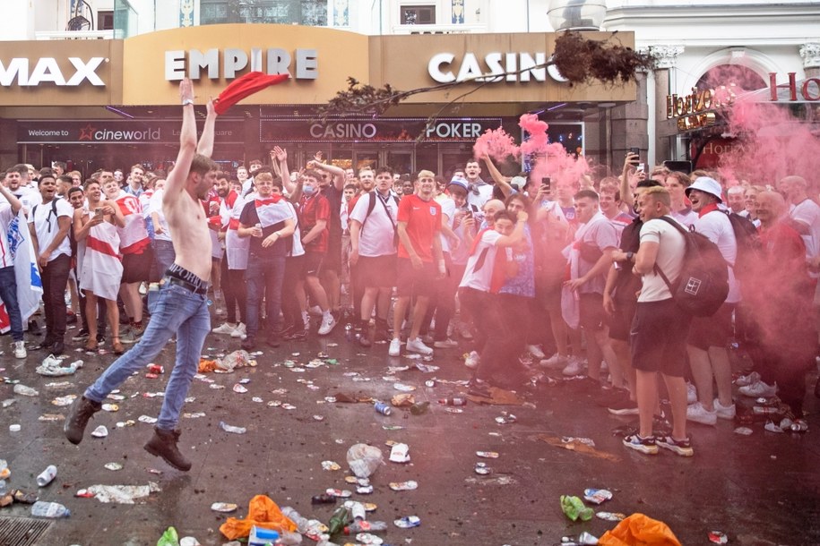 Kary dla Anglii za chaos podczas meczu finałowego Euro 2020 /JOSHUA BRATT /PAP/EPA