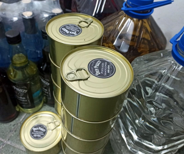 KAS zlikwidowała magazyn nielegalnego alkoholu