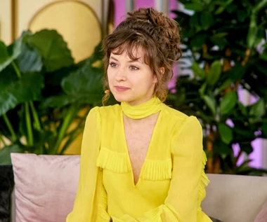 Kasia Sienkiewicz (Kwiat Jabłoni) debiutuje solo. Zobacz teledysk "Elfi styl" do filmu "Elfinki"