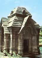Kaszmir, mała świątynia Pandrenthan niedaleko Szrinagaru /Encyklopedia Internautica