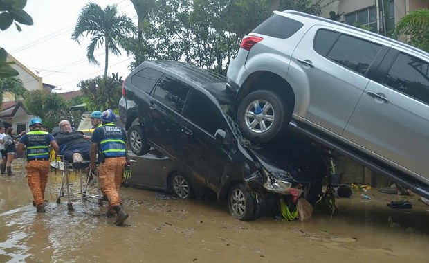 Kataklizm na Filipinach. Woda i błoto pochłaniają miasta
