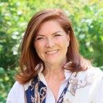 Katarzyna Dowbor stawia na klasykę z twistem. Ten dodatek wraca do mody w wielkim stylu