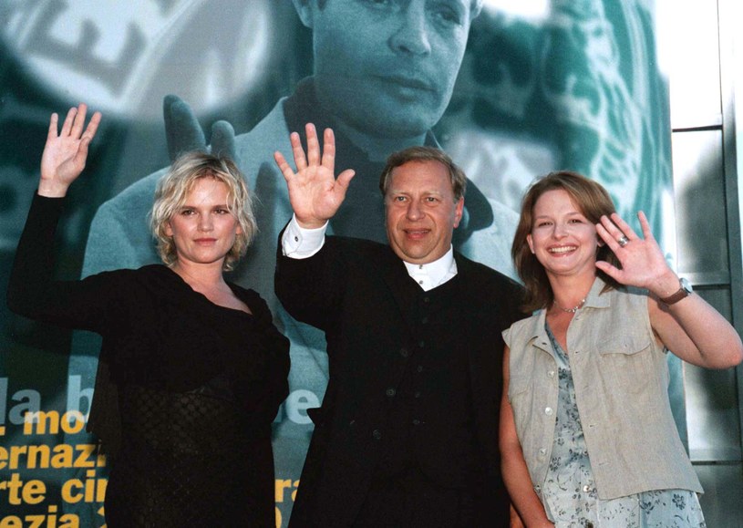 Katarzyna Figura, Jerzy Stuhr i Dominika Ostałowska na festiwalu filmowym w Wenecji (1997) /Reuters Photographer / Reuters / Forum /Agencja FORUM