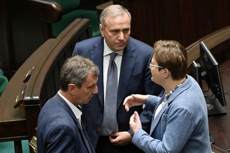 Katarzyna Lubnauer wraz z Grzegorzem Schetyną i Andrzejem Halickim /Marcin Obara /PAP