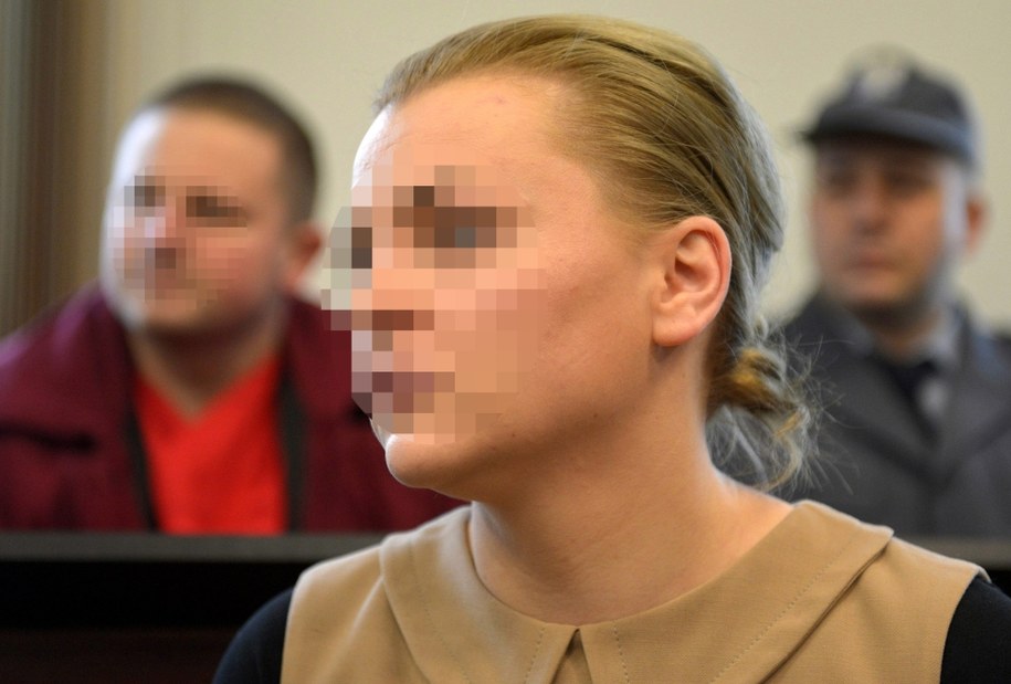Katarzyna P. w sądzie. Na drugim planie jej mąż, Marcin P. /PAP/Adam Warżawa    /PAP