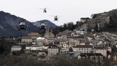 Katastrofa Airbusa A320: Strome, skaliste stoki mogą skomplikować pracę śledczych