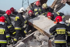 Katastrofa budowlana w Wałbrzychu; trzy osoby pod gruzami