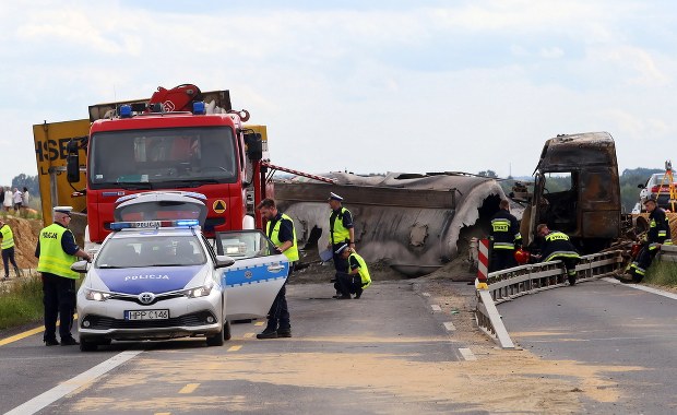 Katastrofa drogowa w Bogusławicach, rannych 36 osób. Ustalono wstępną przyczynę wypadku
