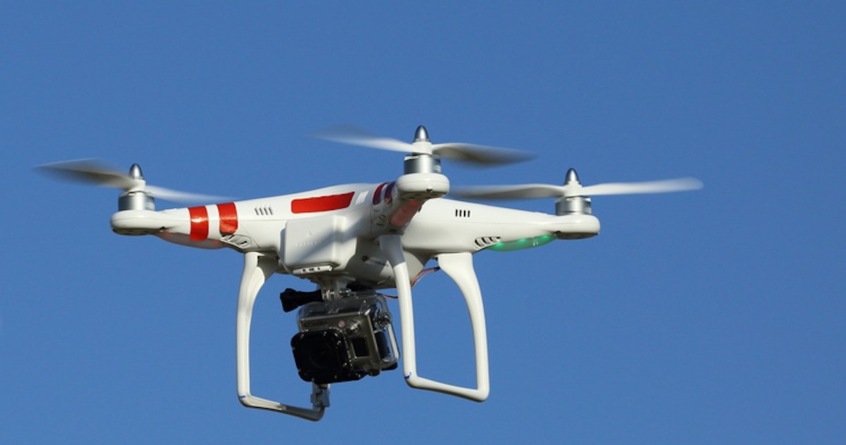 Katastrofa drona mogła zakończyć się tragicznie /123RF/PICSEL
