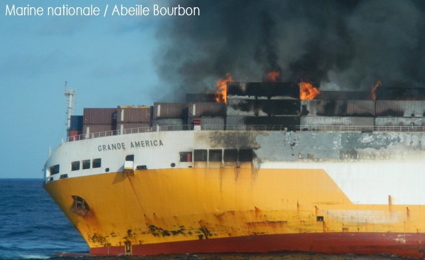 Katastrofa ekologiczna na Atlantyku. U wybrzeży Francji zatonął statek