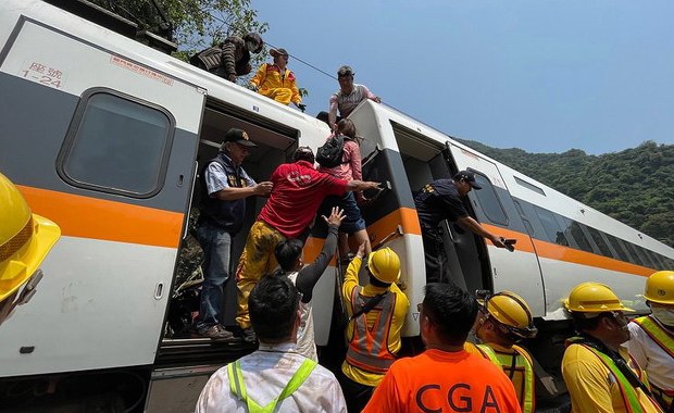 Katastrofa kolejowa na Tajwanie. Dramatyczna akcja ratunkowa