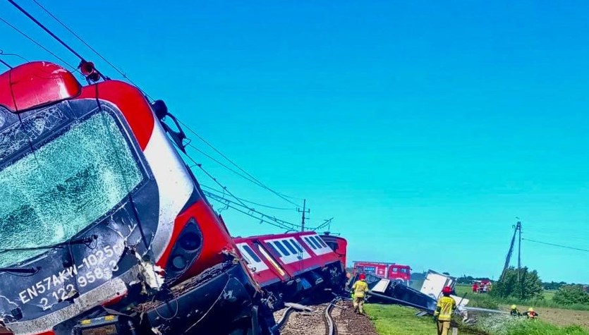 Katastrofa kolejowa w Garbatce. "Pociąg udało się wkoleić"