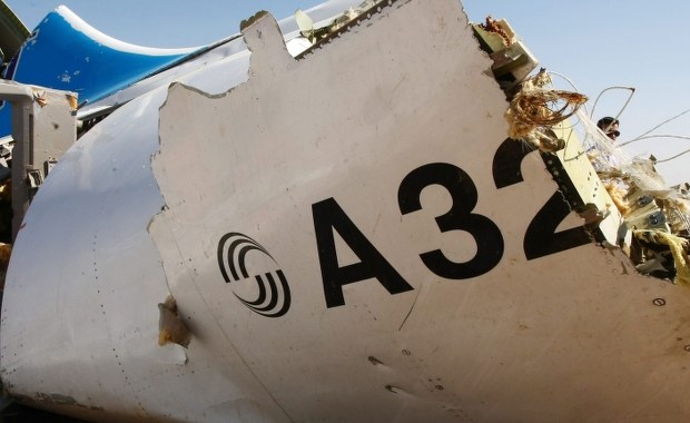 Katastrofa rosyjskiego airbusa: Są przecieki o "błysku gorąca" i "podejrzanych dźwiękach"