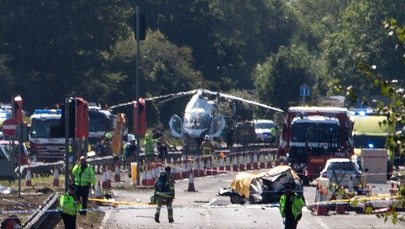 Katastrofa samolotu. Maszyna zmiażdżyła ślubną limuzynę