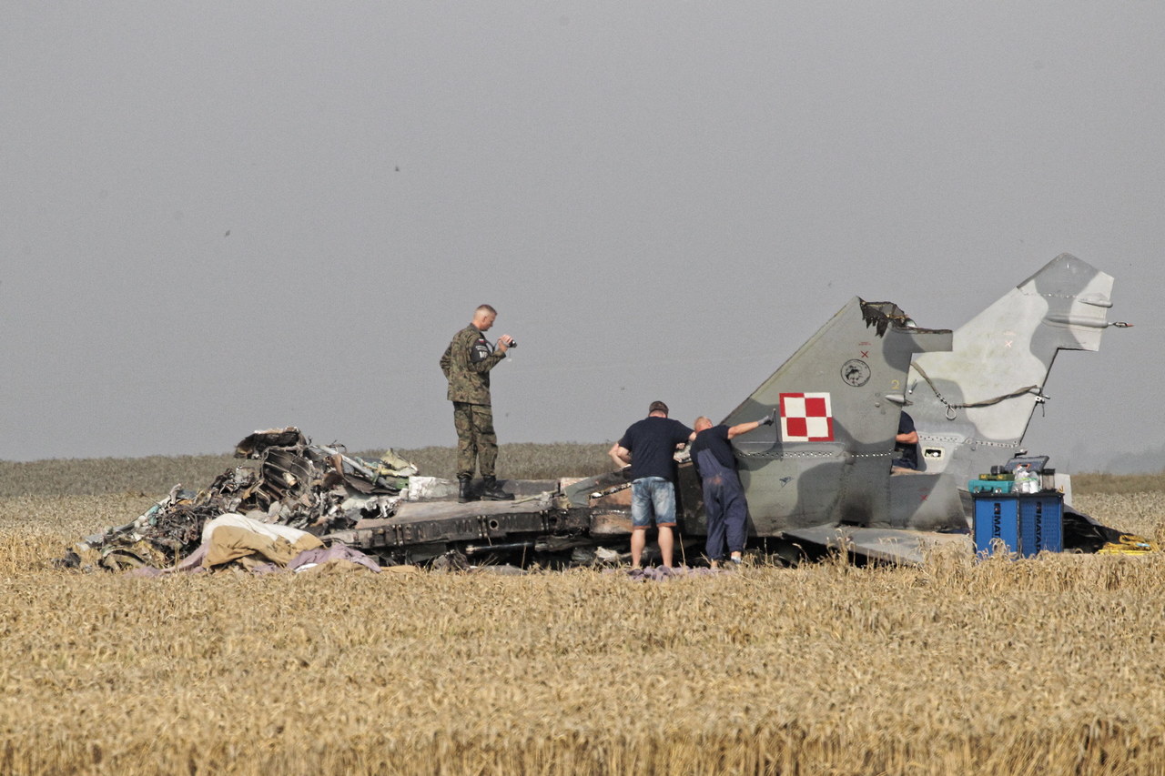Katastrofa samolotu MiG-29 pod Pasłękiem. Prokuratura stawia zarzuty