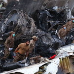 Katastrofa samolotu w Karaczi. 97 ofiar śmiertelnych, dwie osoby ocalały