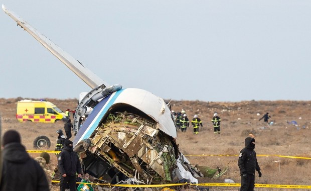 Katastrofa samolotu w Kazachstanie. "Obiekty zewnętrzne" uszkodziły maszynę?