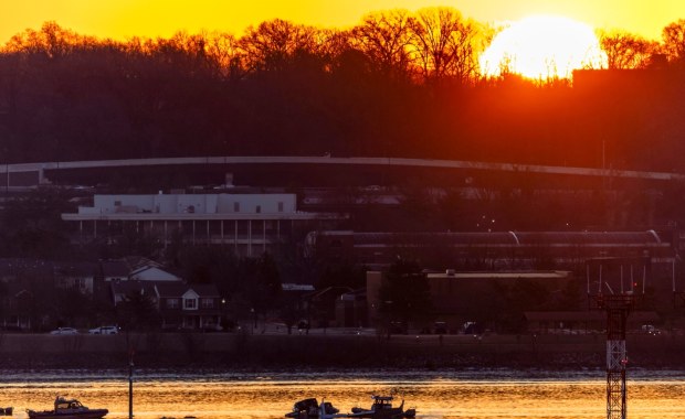 Katastrofa samolotu w Waszyngtonie. Płk Zięć o przyczynach tragedii