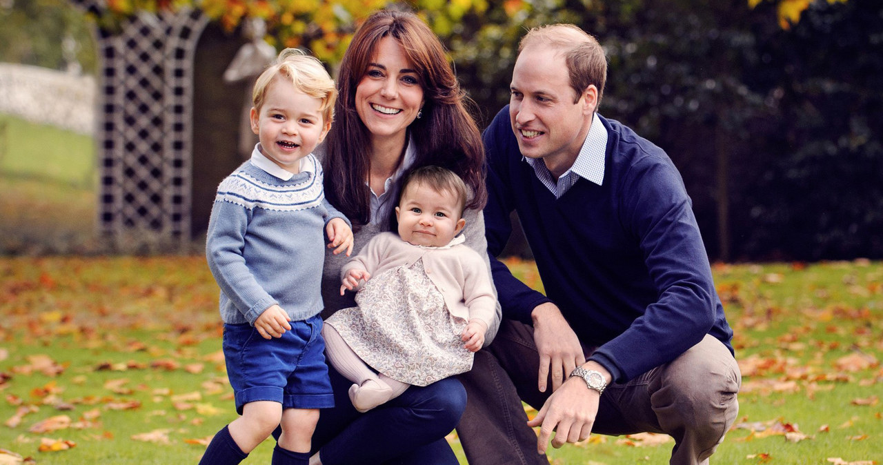 Kate i William z dziećmi /East News