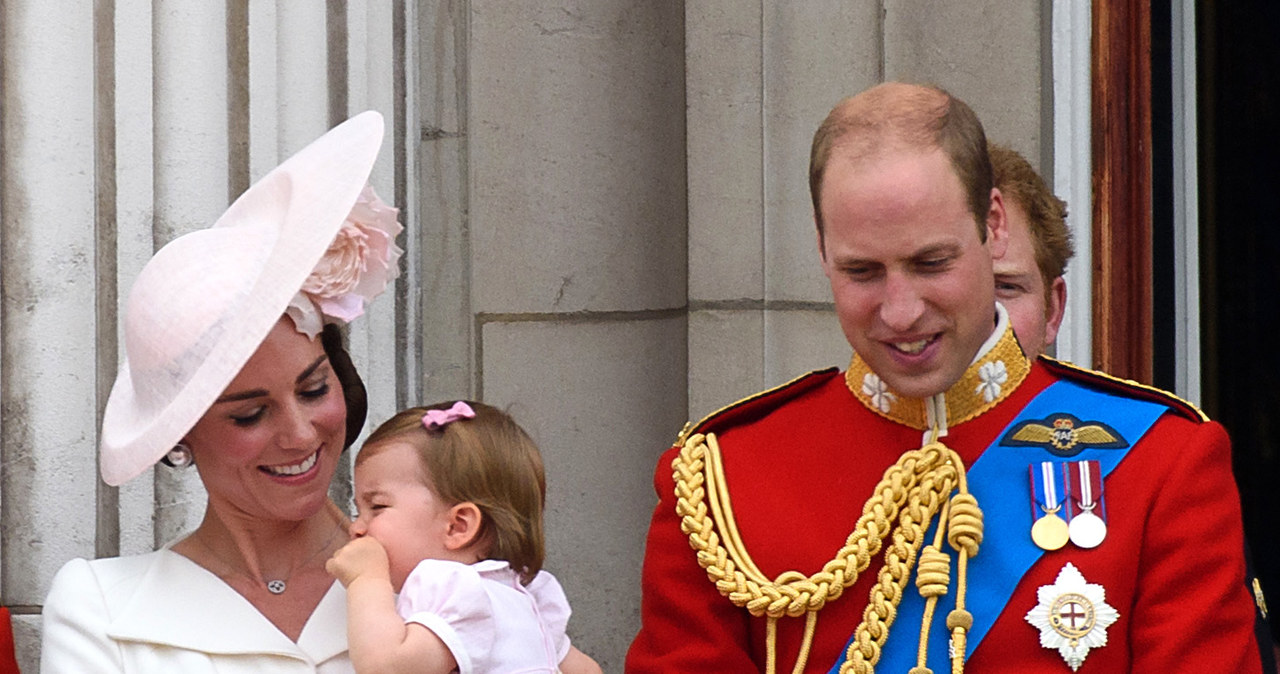 Kate i William z dziećmi /Ben A. Pruchnie /Getty Images