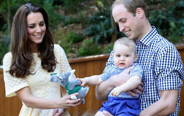 Kate Middleton i książę William z synkiem /Chris Jackson /Getty Images