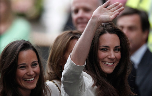 Kate Middleton (P) z siostrą Pippą (L), fot.Peter Macdiarmid &nbsp; /Getty Images/Flash Press Media