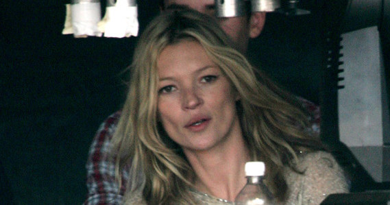 Kate Moss na festiwalu w Glastonbury, fot. Rosie Greenway &nbsp; /Getty Images/Flash Press Media