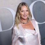 Kate Moss Kate Moss zachwyca w drodze na lotnisko. Ten szary zestaw to hit