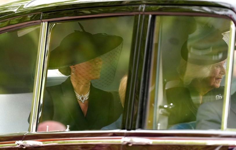 Kate przyjechała z Camillą /Getty Images