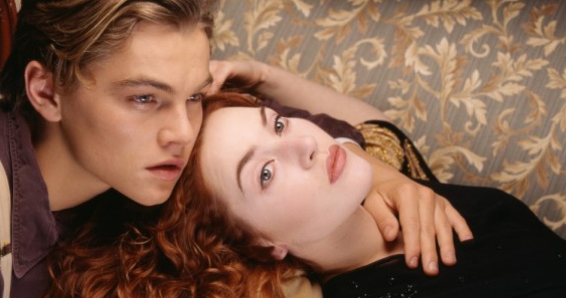 Kate Winslet i Leonardo DiCaprio w filmie "Titanic". /materiały prasowe