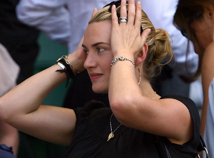 Kate Winslet nie może w to uwierzyć - fot. Paul Gilham /Getty Images/Flash Press Media