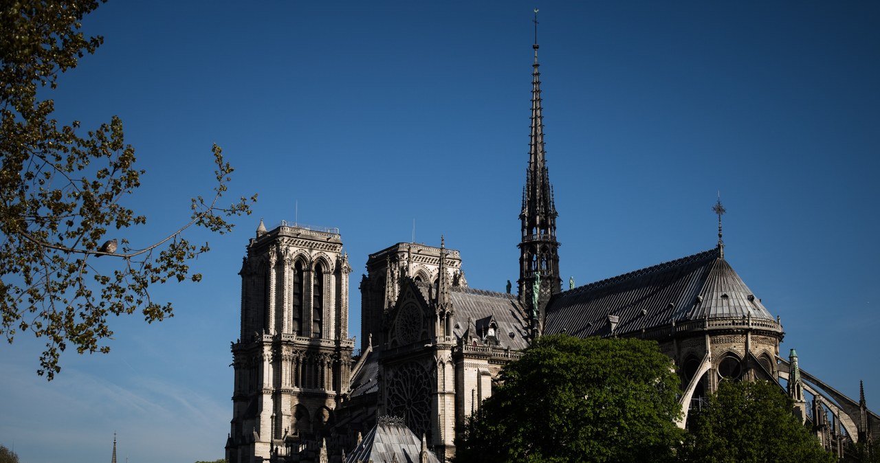 Katedra Notre Dame w Paryżu już pod koniec roku 2024 powinna być ponownie otwarta dla zwiedzających. /AFP