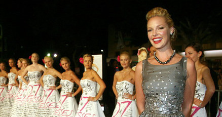 Katherine Heigl na premierze filmu "27 sukienek" /AFP