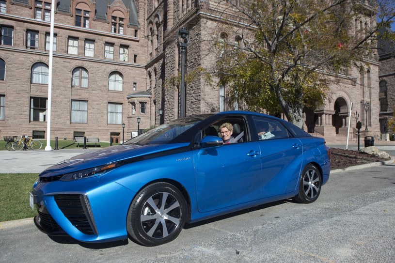 Kathleen Wynne w Toyocie Mirai /Informacja prasowa