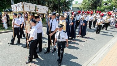 Katolicy obchodzą uroczystość ku czci Najświętszego Sakramentu, tzw. Boże Ciało