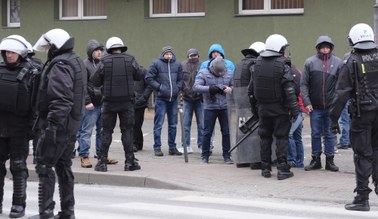 Katowice: Burdy przed siedzibą KHW. Policja zatrzymała dziewięć osób