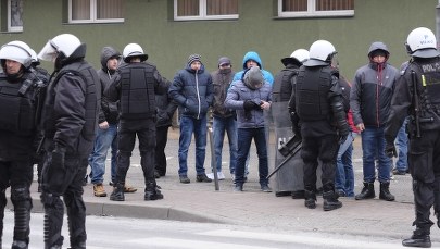 Katowice: Burdy przed siedzibą KHW. Policja zatrzymała dziewięć osób