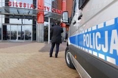 Katowice: Pijany klient strzelał w hipermarkecie